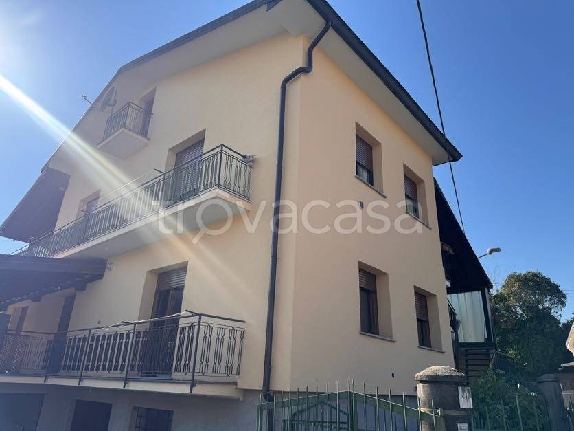 appartamento in vendita a Brebbia