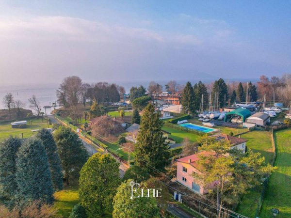 casa indipendente in vendita a Brebbia