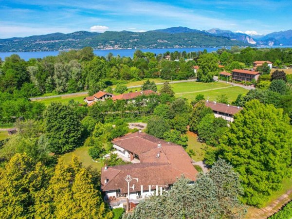 casa indipendente in vendita a Brebbia