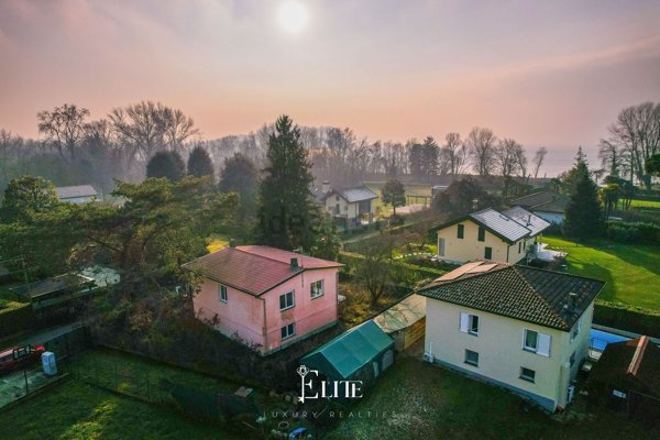 casa indipendente in vendita a Brebbia