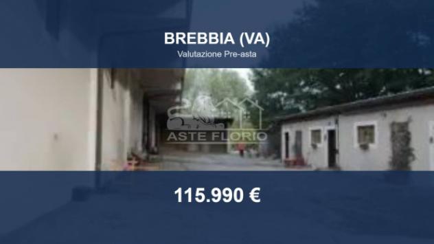 locale commerciale in vendita a Brebbia in zona Villaggio Europa