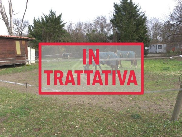 casa indipendente in vendita a Brebbia in zona Villaggio Europa