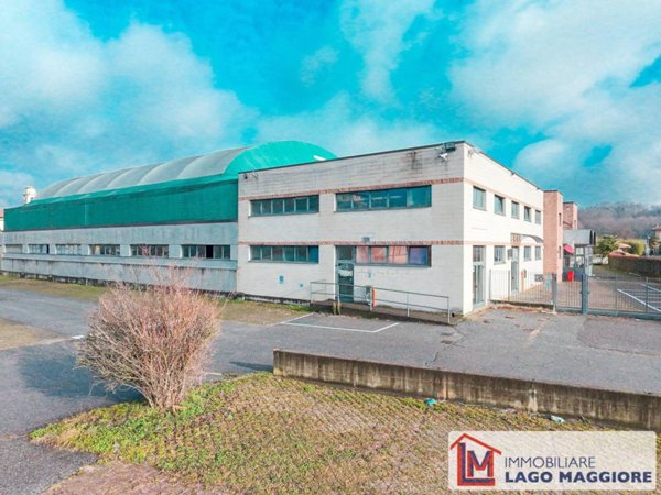 negozio in vendita a Brebbia in zona Villaggio Europa