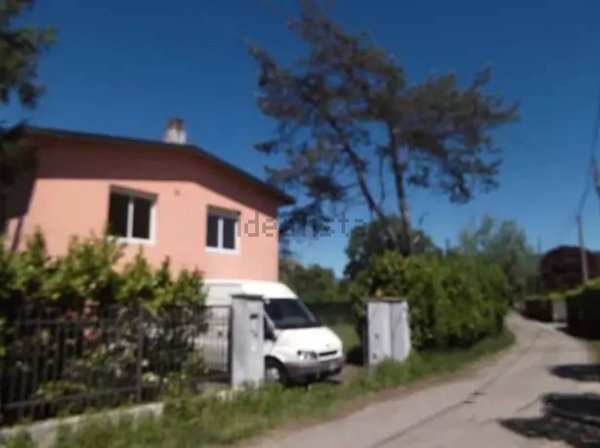 casa indipendente in vendita a Brebbia in zona Villaggio Europa
