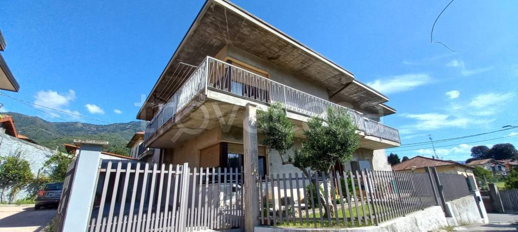 casa indipendente in vendita a Brenta