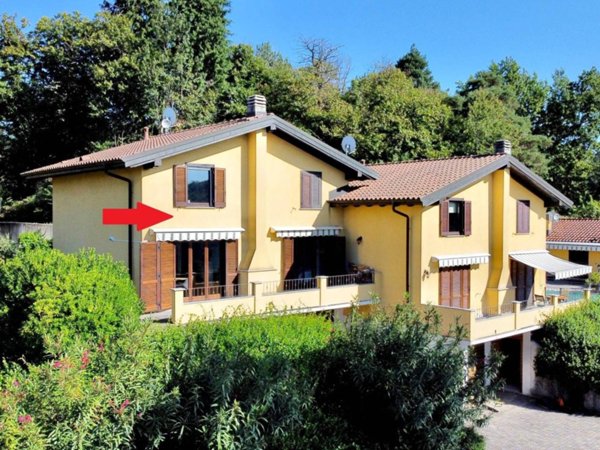 casa indipendente in vendita a Brezzo di Bedero