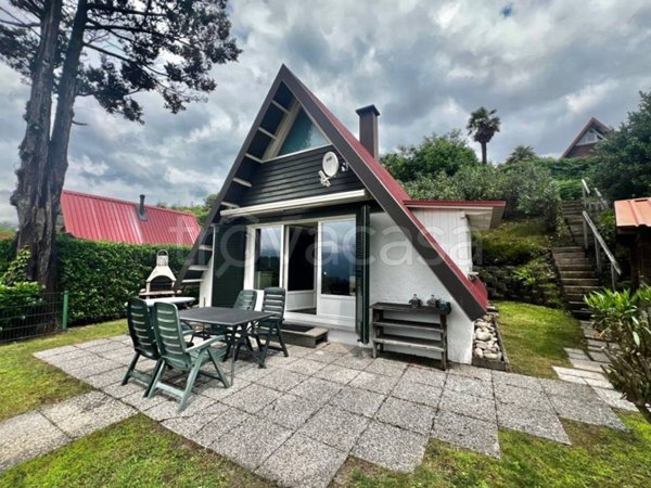 casa indipendente in vendita a Brezzo di Bedero in zona Villaggio Olandese