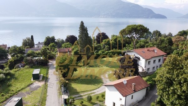 casa indipendente in vendita a Brezzo di Bedero