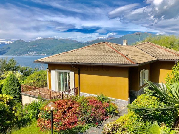 casa indipendente in vendita a Brezzo di Bedero