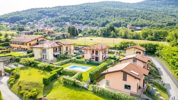 appartamento in vendita a Brezzo di Bedero