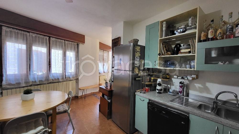 casa indipendente in vendita a Brezzo di Bedero in zona Bedero