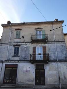 appartamento in vendita a Brezzo di Bedero