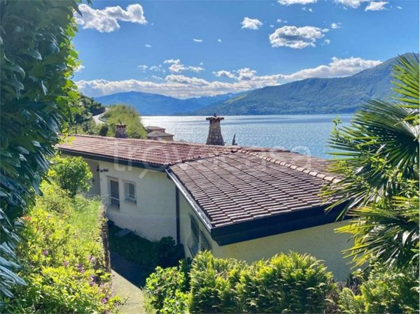 casa indipendente in vendita a Brezzo di Bedero in zona Bedero