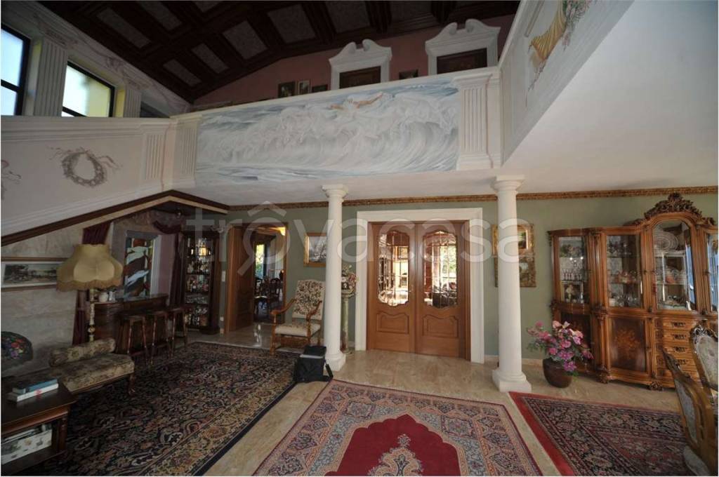 casa indipendente in vendita a Brezzo di Bedero in zona Bedero