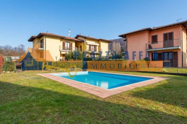 appartamento in vendita a Brezzo di Bedero in zona Bedero