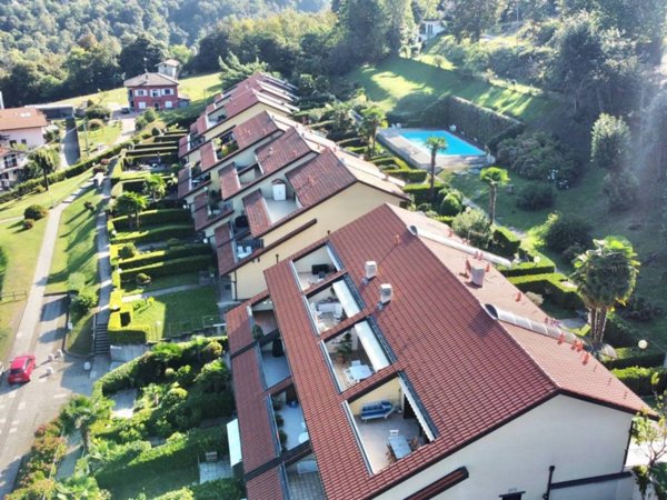 appartamento in vendita a Brezzo di Bedero in zona Bedero