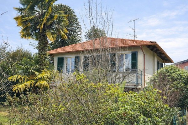 appartamento in vendita a Brezzo di Bedero