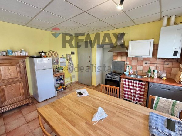 appartamento in vendita a Brezzo di Bedero