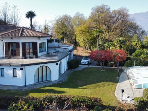 casa indipendente in vendita a Brezzo di Bedero