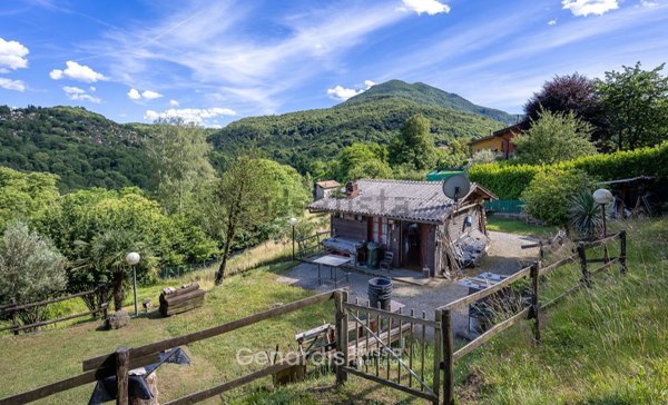 appartamento in vendita a Brezzo di Bedero in zona Villaggio Olandese