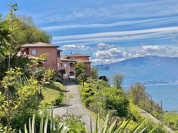 appartamento in vendita a Brezzo di Bedero in zona Brezzo