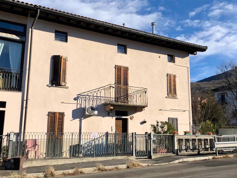 appartamento in vendita a Brinzio