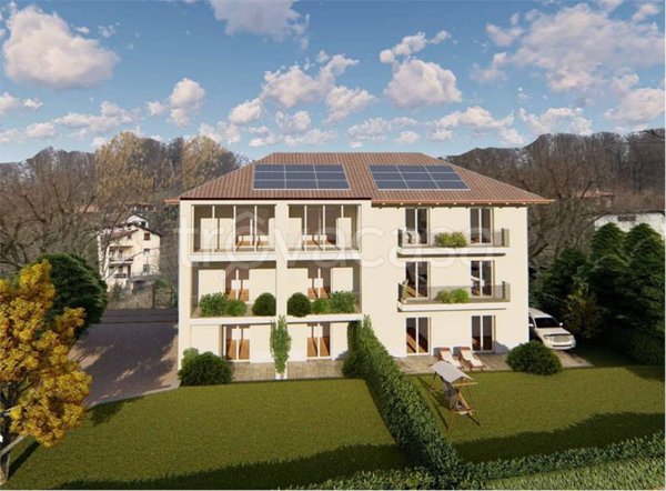 casa indipendente in vendita a Brinzio