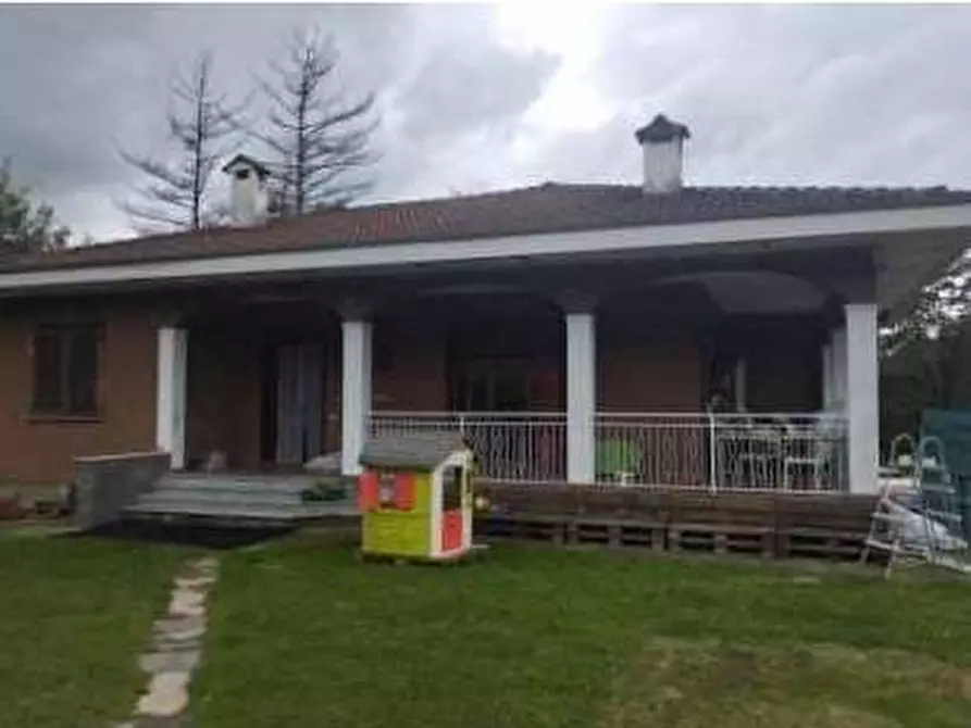 casa indipendente in vendita a Brinzio