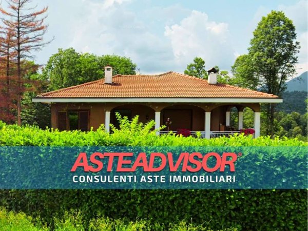 casa indipendente in vendita a Brinzio