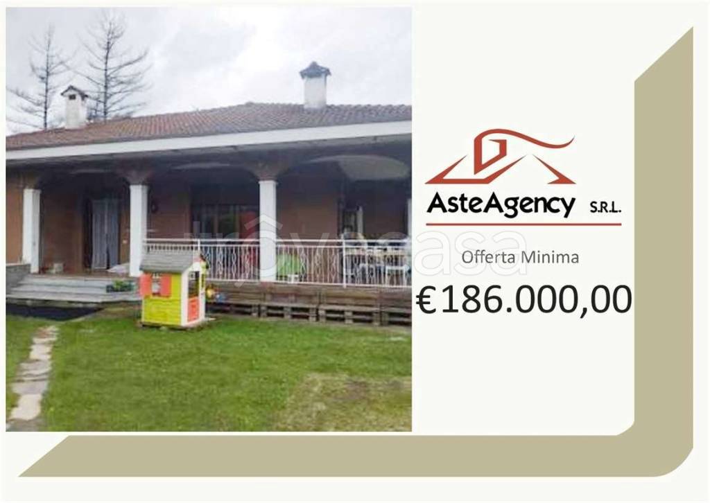 casa indipendente in vendita a Brinzio