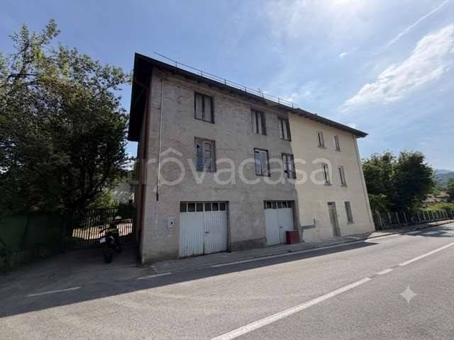 casa indipendente in vendita a Brinzio