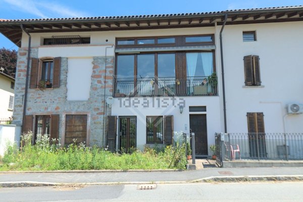 appartamento in vendita a Brinzio