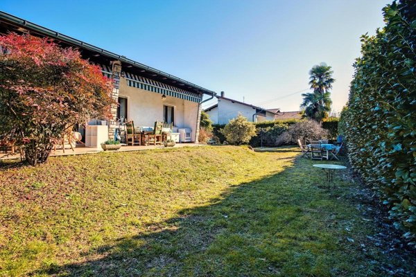 casa indipendente in vendita a Brissago-Valtravaglia