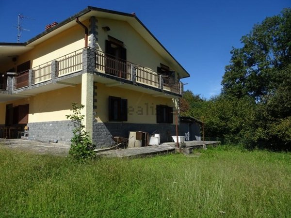 casa indipendente in vendita a Brissago-Valtravaglia