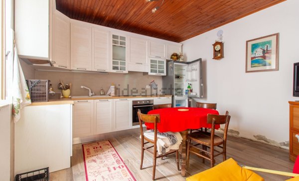 casa indipendente in vendita a Brissago-Valtravaglia in zona Motto Inferiore