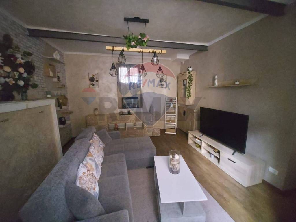 casa indipendente in vendita a Brissago-Valtravaglia