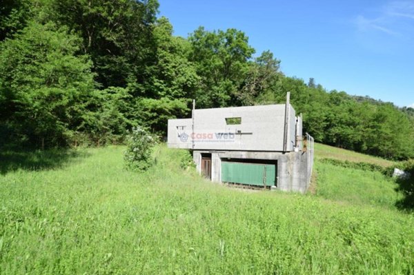 casa indipendente in vendita a Brissago-Valtravaglia