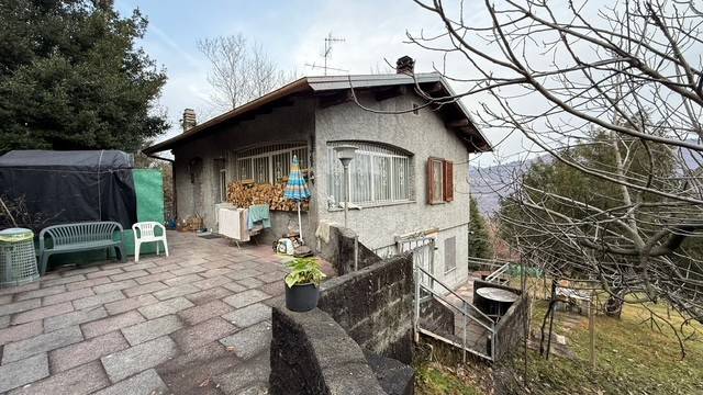 casa indipendente in vendita a Brissago-Valtravaglia