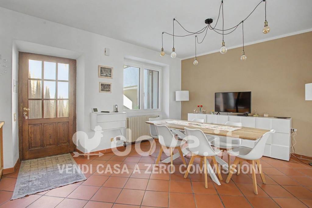 appartamento in vendita a Brissago-Valtravaglia in zona Motto Inferiore