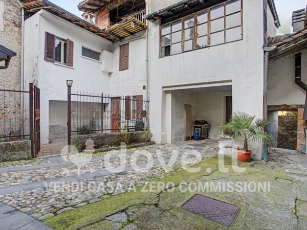 appartamento in vendita a Brissago-Valtravaglia in zona Motto Inferiore