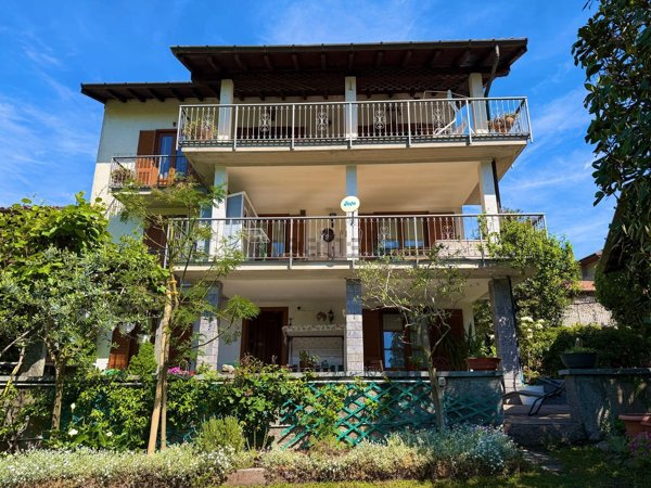 casa indipendente in vendita a Brissago-Valtravaglia in zona Motto Inferiore