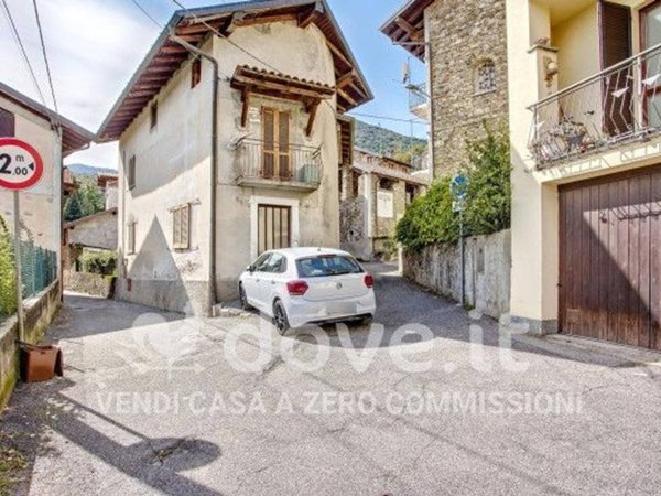 casa indipendente in vendita a Brissago-Valtravaglia