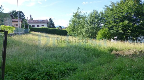 terreno edificabile in vendita a Brissago-Valtravaglia