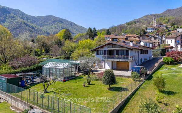 casa indipendente in vendita a Brissago-Valtravaglia in zona Monte San Michele