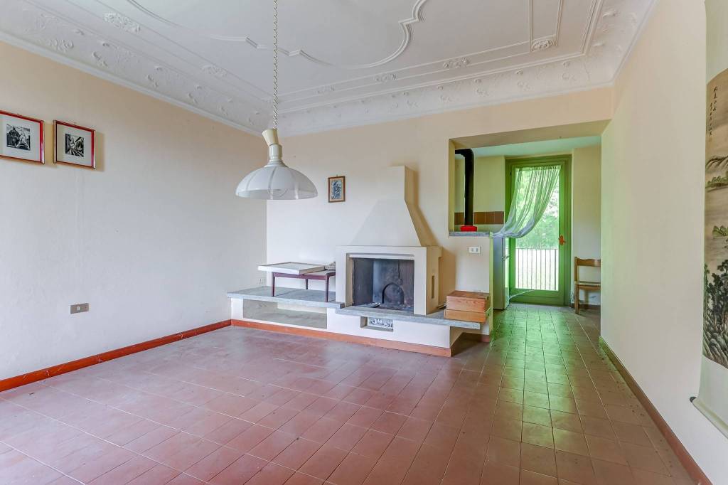 appartamento in vendita a Brissago-Valtravaglia in zona Motto Inferiore