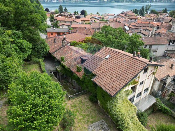 casa indipendente in vendita a Brusimpiano in zona Brusimpiccolo