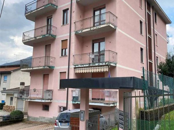 appartamento in vendita a Brusimpiano