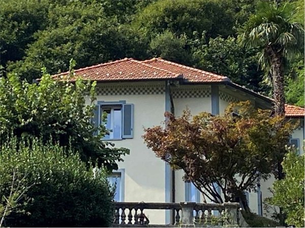 casa indipendente in vendita a Brusimpiano