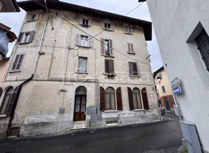 appartamento in vendita a Brusimpiano
