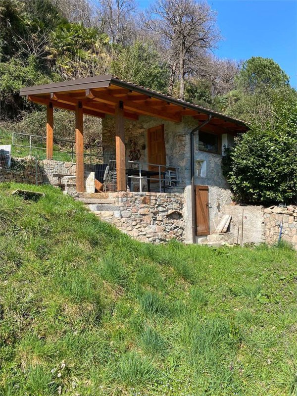 appartamento in vendita a Brusimpiano